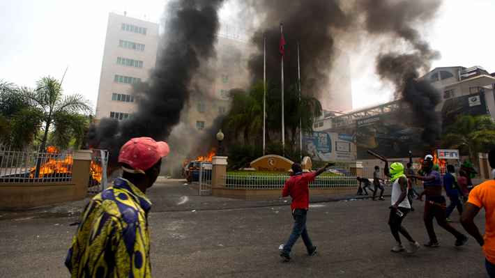 Consulado de Chile en Haití advierte a compatriotas por protestas en la isla: "Es recomendable no circular por las calles"