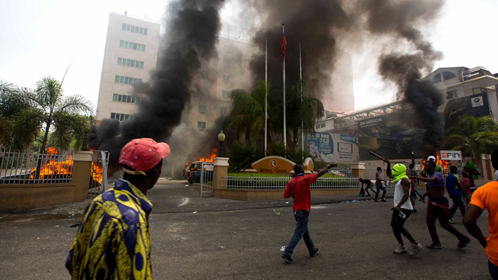 Consulado de Chile en Hait&iacute; advierte a compatriotas por protestas en la isla: "Es recomendable no circular por las calles"