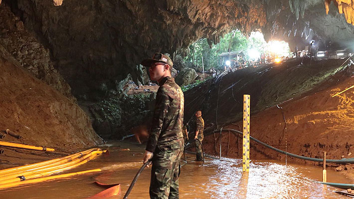 Cómo son los 4 kilómetros de la red de cuevas por donde deben pasar los atrapados en Tailandia