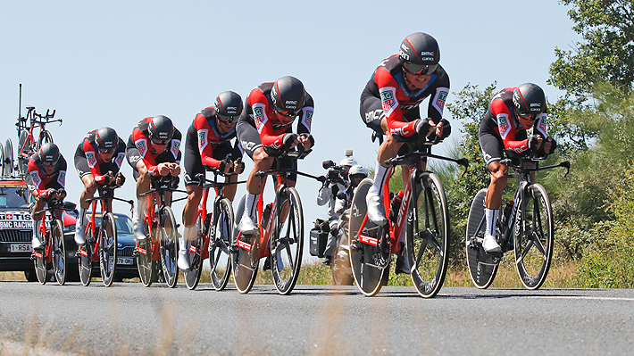 Tour de Francia: BMC gana la contrarreloj por equipos, Van Avermaet es nuevo líder y Froome sana las heridas