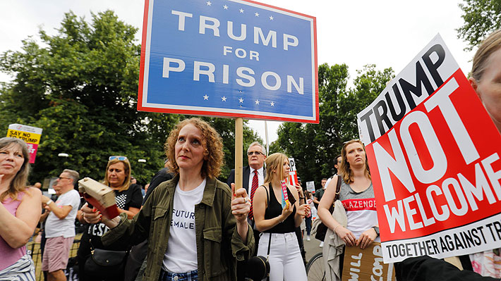 Siguen las protestas en el Reino Unido: Miles de personas se manifiestan en Edimburgo contra la visita de Donald Trump