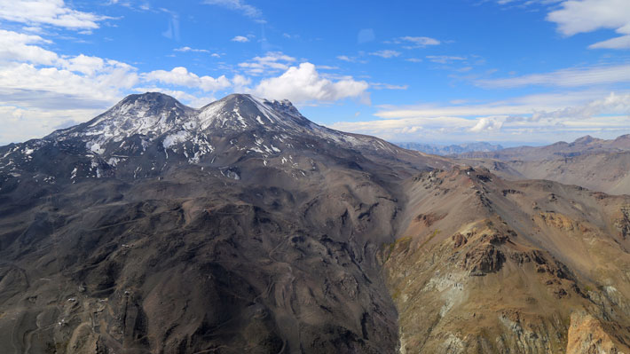 Onemi mantiene alerta amarilla por actividad volcánica en Complejo Nevados de Chillán