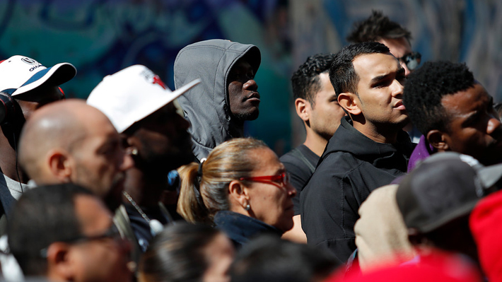 Bono marzo para migrantes genera nueva tensión entre Gobierno y diputados de oposición