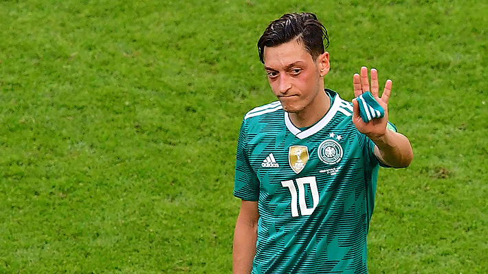 Un campeón mundial dice adiós con polémica: Mesut Özil renuncia a la selección de Alemania acusando "racismo"