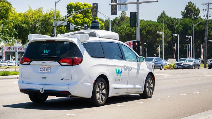 Al supermercado en vehículo autónomo: Waymo se une con Walmart en innovador proyecto