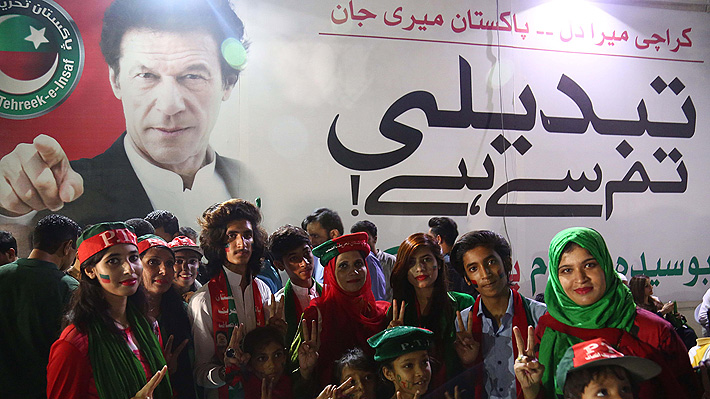 Confirman triunfo electoral en Pakistán del partido de ex jugador de críquet
