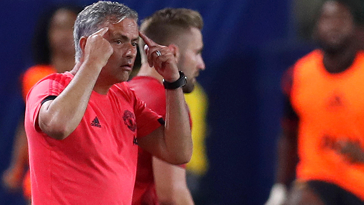 Mourinho disparó contra todos y el único que se salvó fue Alexis: "Pobre hombre, hace lo que puede"