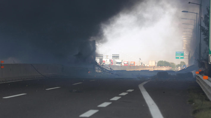 Explosión en una carretera deja al menos un muerto y 67 heridos en Italia