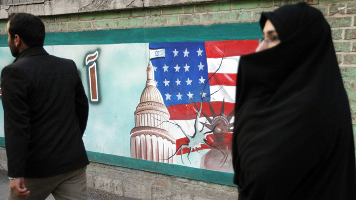 EE.UU. reimpone sanciones a Irán y Presidente Rohani acusa a Washington de "querer lanzar una guerra psicológica"