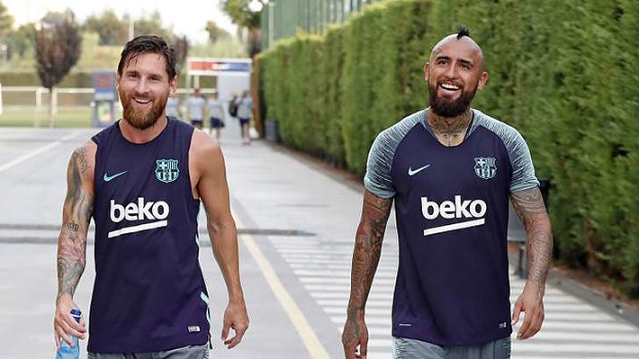 En Argentina reaccionaron ante el recibimiento de Messi a Vidal en el Barça: "No quedaron rencores del pasado"