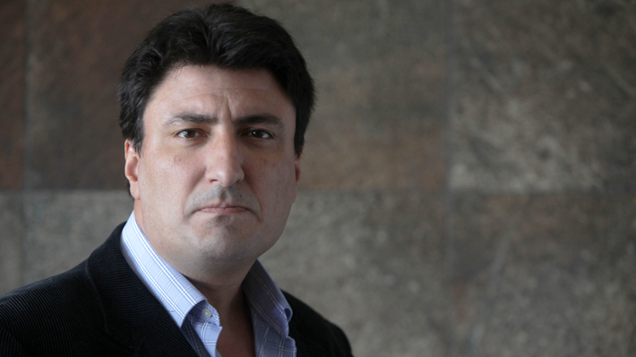 Mario Amor&oacute;s, historiador: "Intentar vender Isla de Pascua a los nazis no es lo m&aacute;s grave que Chile hizo al pueblo rapanui"