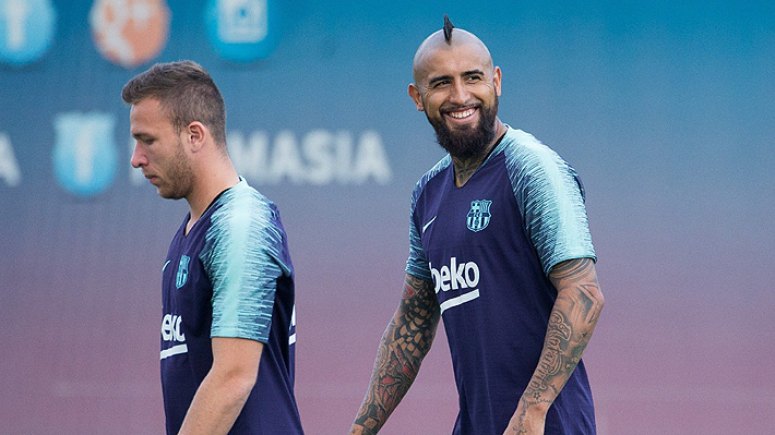 Barcelona libera los cupos de extranjeros y Arturo Vidal podría debutar este domingo en la final de la Supercopa española