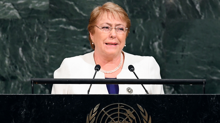 Enfrentar a las potencias y reorganizar el comisionado de DD.HH.: Los desafíos de Bachelet en su regreso a la ONU