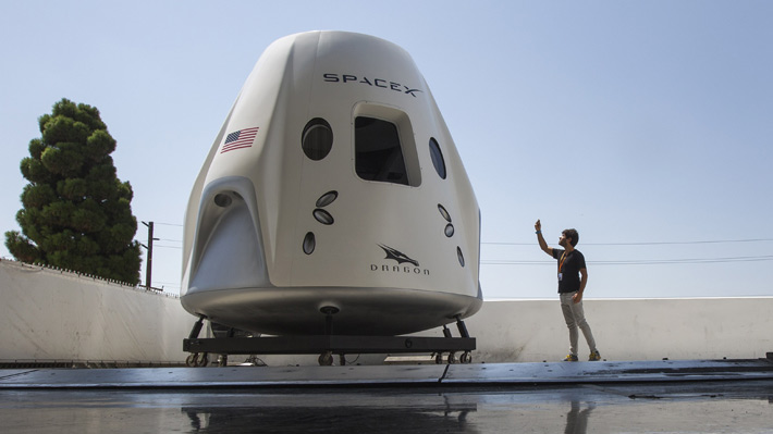SpaceX espera comenzar los vuelos de prueba tripulados en 2019