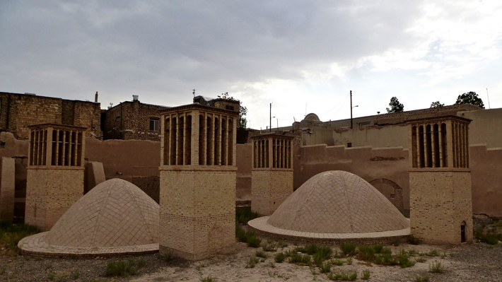 Nuevo atentado al patrimonio: Denuncian juego de paintball en ruinas arqueológicas de Irán