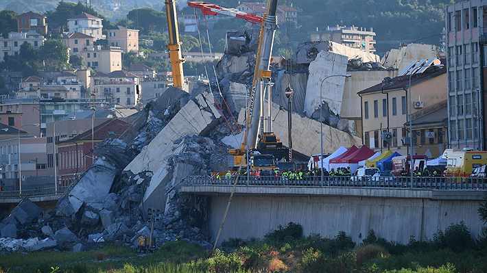 Derrumbre en Italia: Víctimas llegan a 39 y fiscal general de Génova califica tragedia como "un error humano"