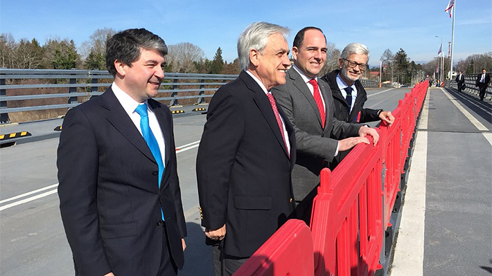 Presidente Piñera inaugura el puente Cau Cau y lo califica como un "gran avance"