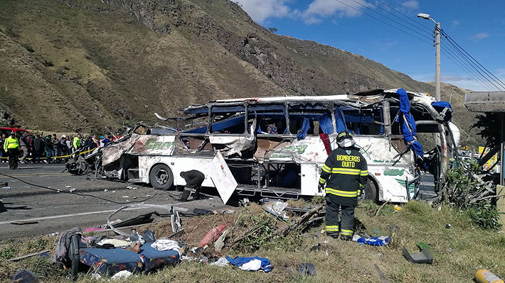 Identifican a 15 colombianos que fallecieron en accidente de bus en Ecuador