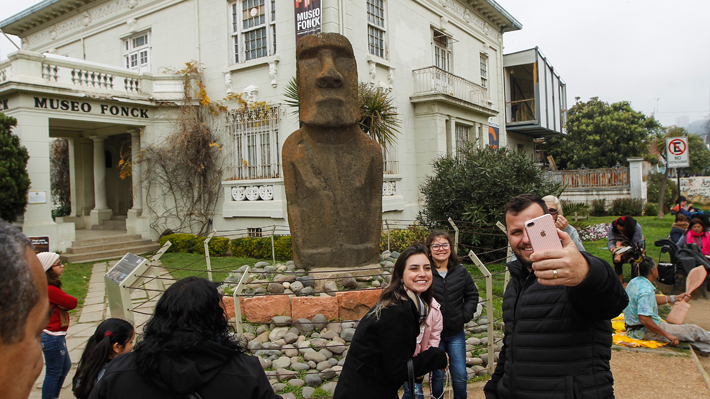 Alcaldesa y el Museo Fonck objetan retorno a la Isla de Pascua del moai que está en Viña