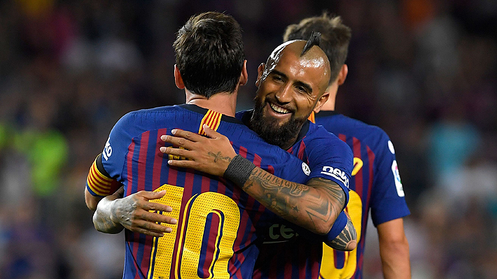 Arturo Vidal se estrena en la Liga española en goleada del Barcelona sobre el Alavés de Guillermo Maripán