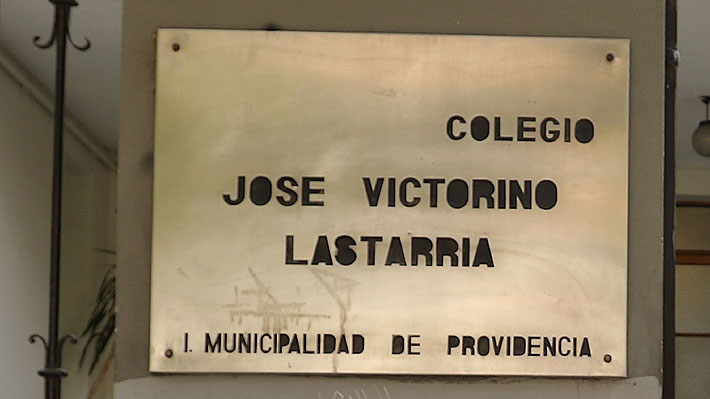 Tras 105 años de historia: Liceo Lastarria abrirá en septiembre postulaciones para convertirse en mixto