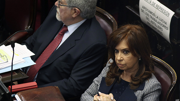 Cristina Fernández muestra su enojo tras la incautación de su banda presidencial