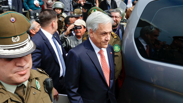 La agitada visita de Piñera a Quintero: Expertos analizan costos y beneficios de su polémica decisión