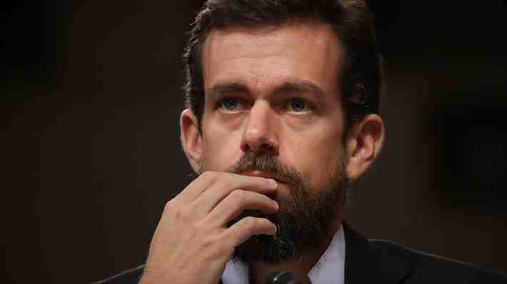 Twitter estaba "poco preparado" para manipulación de redes sociales, dice su presidente
