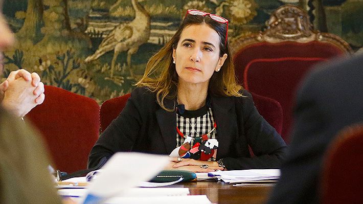 Juicio a Carolina Schmidt: El rol de la ministra en la crisis en Quintero que el informe de la SMA no logró despejar