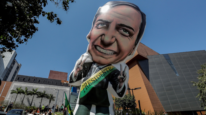 Expertos creen que atentado a Bolsonaro le beneficiará en su campaña y reducirá el rechazo que provoca