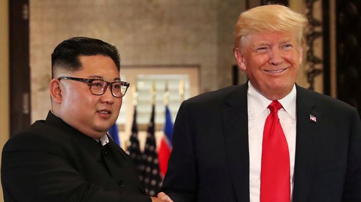 Trump valora y agradece la ausencia de misiles nucleares en desfile militar conmemorativo de Corea del Norte