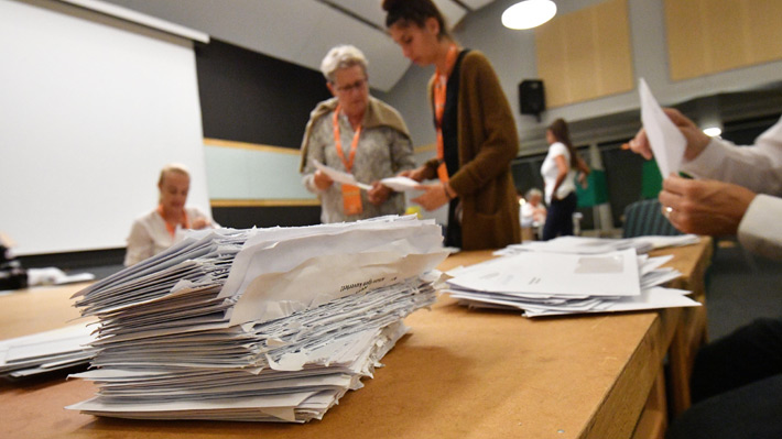 Izquierda y oposición empatan en elecciones suecas y asciende la ultraderecha