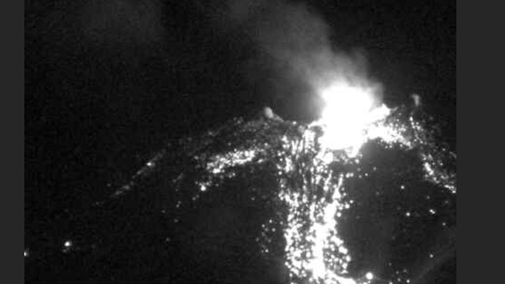 Sernageomin reporta explosión en Complejo Volcánico Nevados de Chillán