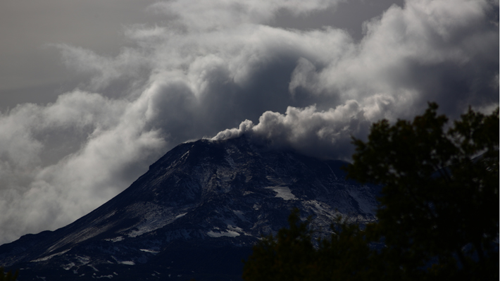 Sernageomin por Nevados de Chillán: Hubo "una explosión asociada a un colapso parcial del domo"