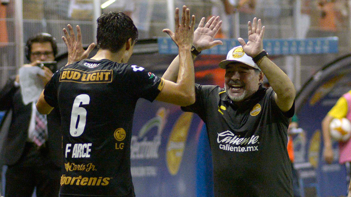 Maradona debuta con goleada en el fútbol mexicano al mando de Dorados de Sinaloa