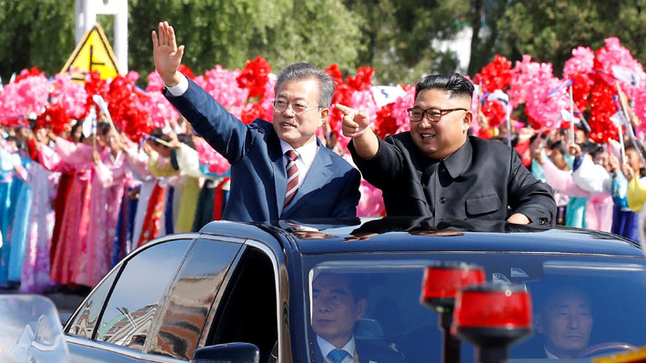 Líderes de las dos Coreas celebran primera reunión de cumbre en la que se espera poder retomar conversaciones con EE.UU.