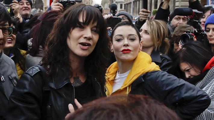 Asia Argento le da un ultimátum a Rose McGowan por destapar caso de abuso sexual con un menor: "Te doy 24 horas"