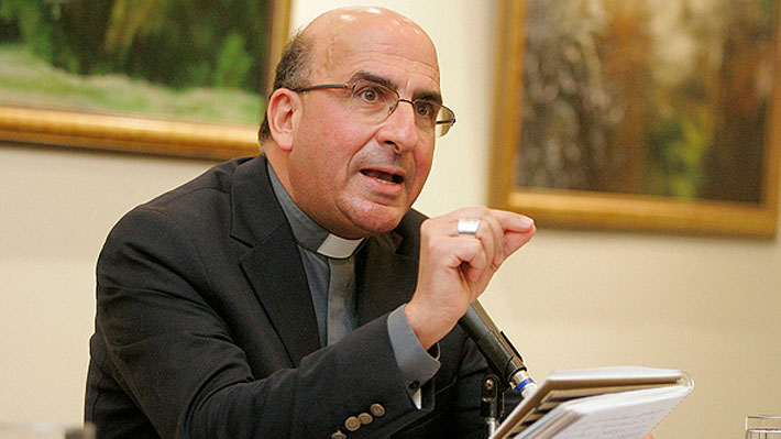 Obispo Chomalí tras reunión con el Papa: "Le presenté nuevamente mi renuncia, la que no fue aceptada"