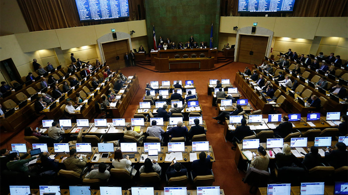 Parlamentarios advierten "compleja" tramitación de la Ley de Presupuestos, y Gobierno pide a la oposición no restarse de posibles acuerdos