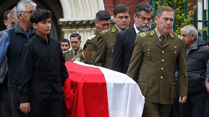 Carabineros despidió en emotivo funeral al sargento y motorista Raúl Yáñez
