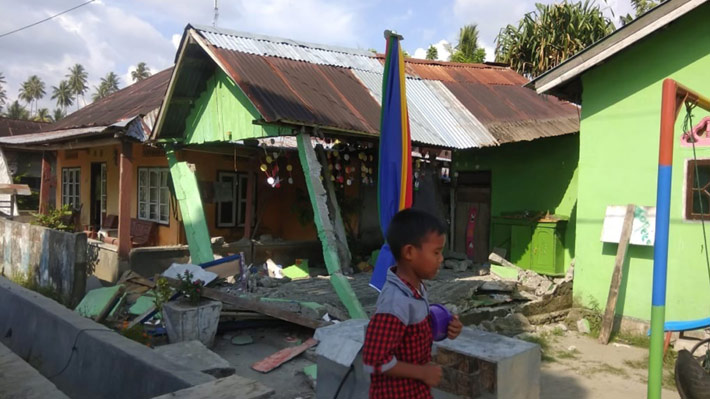 Sismo de magnitud 7,5 sacude la isla de Célebes en el norte de Indonesia