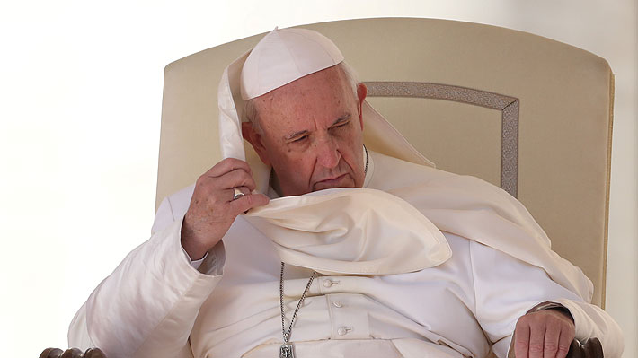 Papa Francisco pidió rezar para proteger a la Iglesia "del diablo" tras ola de denuncias por abuso sexual
