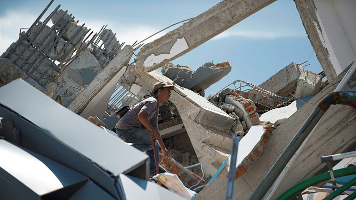 Nuevo balance tras terremoto y tsunami en Indonesia: Cifra de víctimas fatales asciende a 832