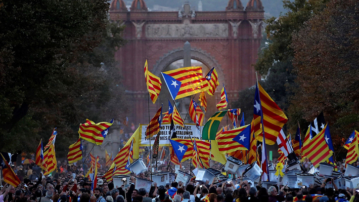 Unas 180 mil personas se manifestaron en Barcelona a un año del referéndum independentista de Cataluña