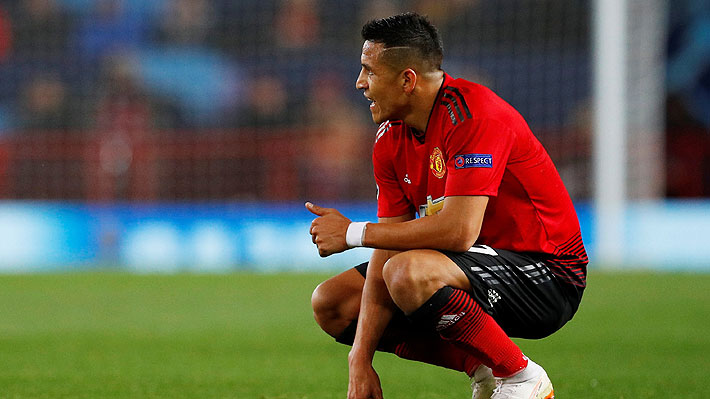 "Horrible": Prensa inglesa es lapidaria y califica a Alexis como el peor de un "vergonzoso" United ante Valencia