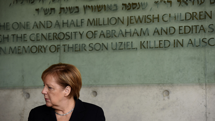 Merkel: "Alemania debe recordar los crímenes del Holocausto"