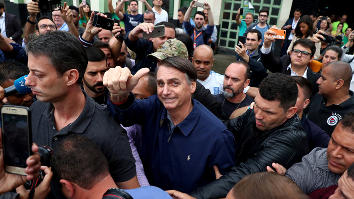 "Sería traicionar quien soy": Bolsonaro asegura que no suavizará su discurso tras triunfo en primera vuelta