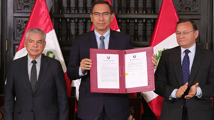 Presidente de Perú convoca a referéndum sobre reformas políticas y llama a rechazar una de las iniciativas