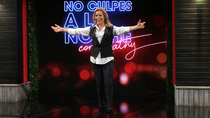 Tras dos días fuera de pantalla luego de ser detenida, Katherine Salosny regresa a la conducción de "No Culpes a la Noche"