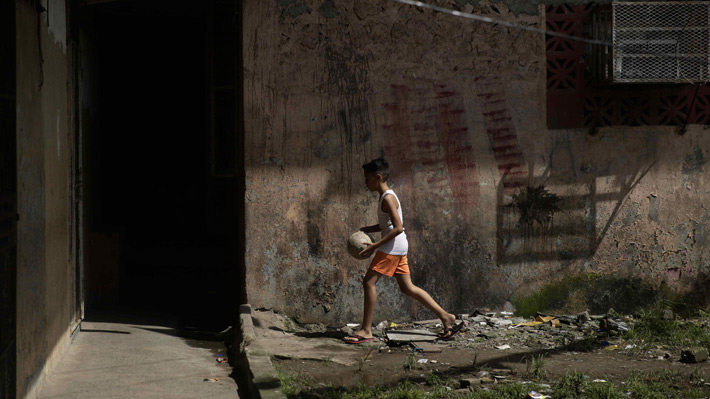 Banco Mundial: Latinoamérica reduce pobreza extrema, pero 26 millones de personas aún viven con menos de 1,9 dólares al día